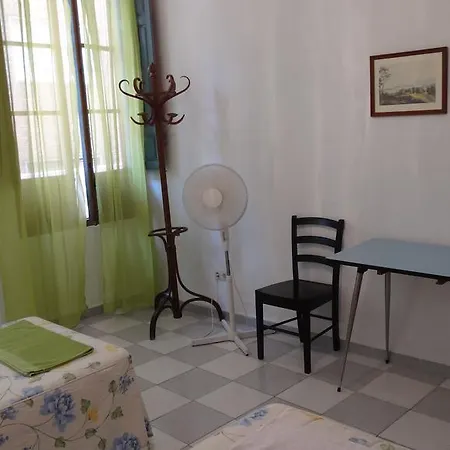 Olympia Guest house Granada